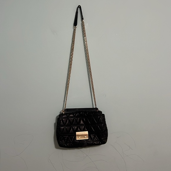 Michael kors purse - Picture 3 of 4